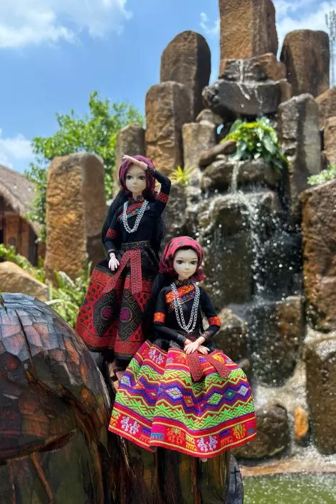 Búp bê dân tộc H'Mong 1