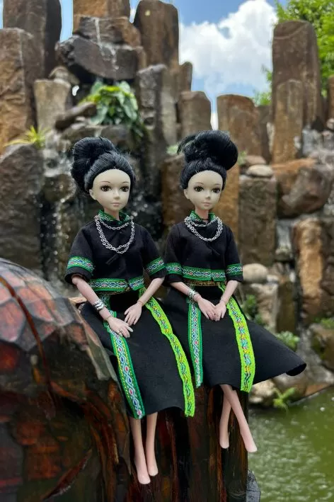 Búp bê dân tộc Nùng