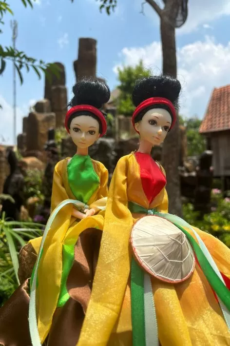 Búp bê dân tộc Kinh: Áo tứ thân