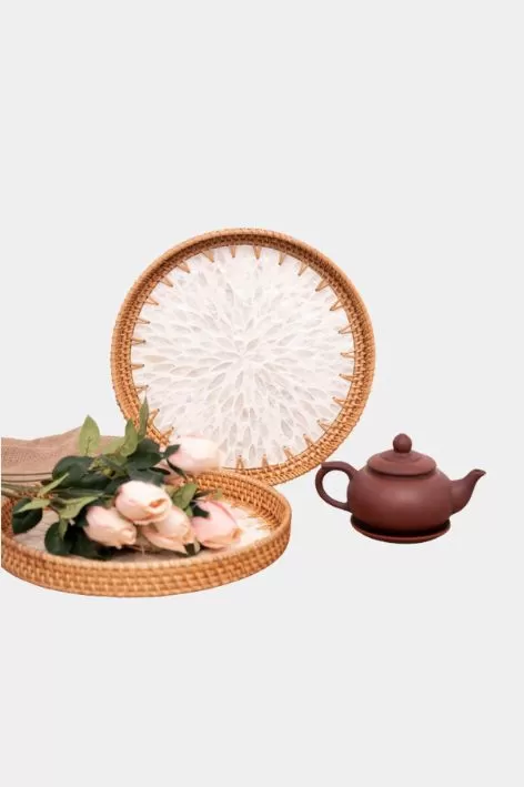 Khay mây khảm trai