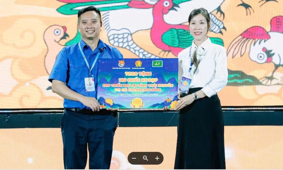 Airport Gift trao tặng 100 xe đạp, 