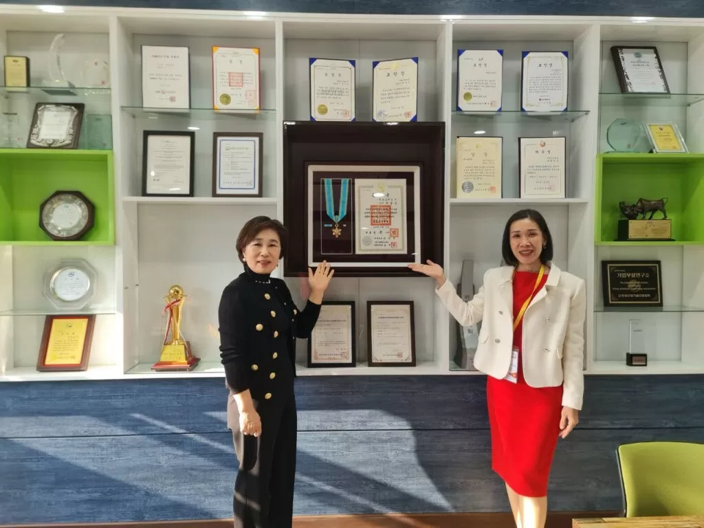 Airport Gift trực tiếp thăm  công ty DAEDONG KOREA GINSENG CO.,LTD tại Hàn Quốc