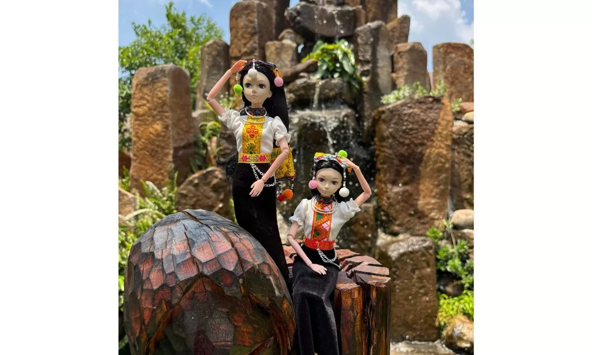 “Khám Phá Bộ Sưu Tập Búp Bê Trang Phục Dân Tộc của Airport Gift: Kết Nối Truyền Thống và Hiện Đại”